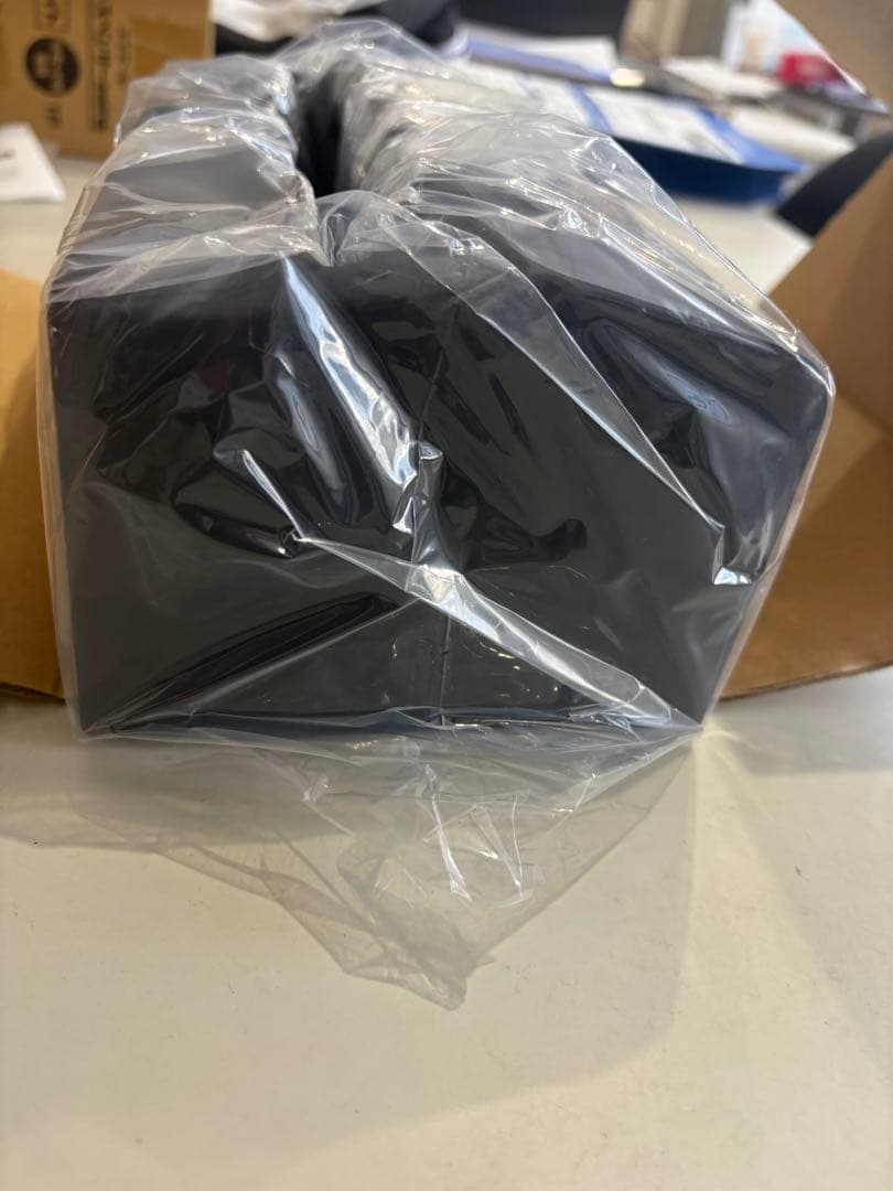 エリエールペータータオルホルダーホワイト・ブラック 8個新品