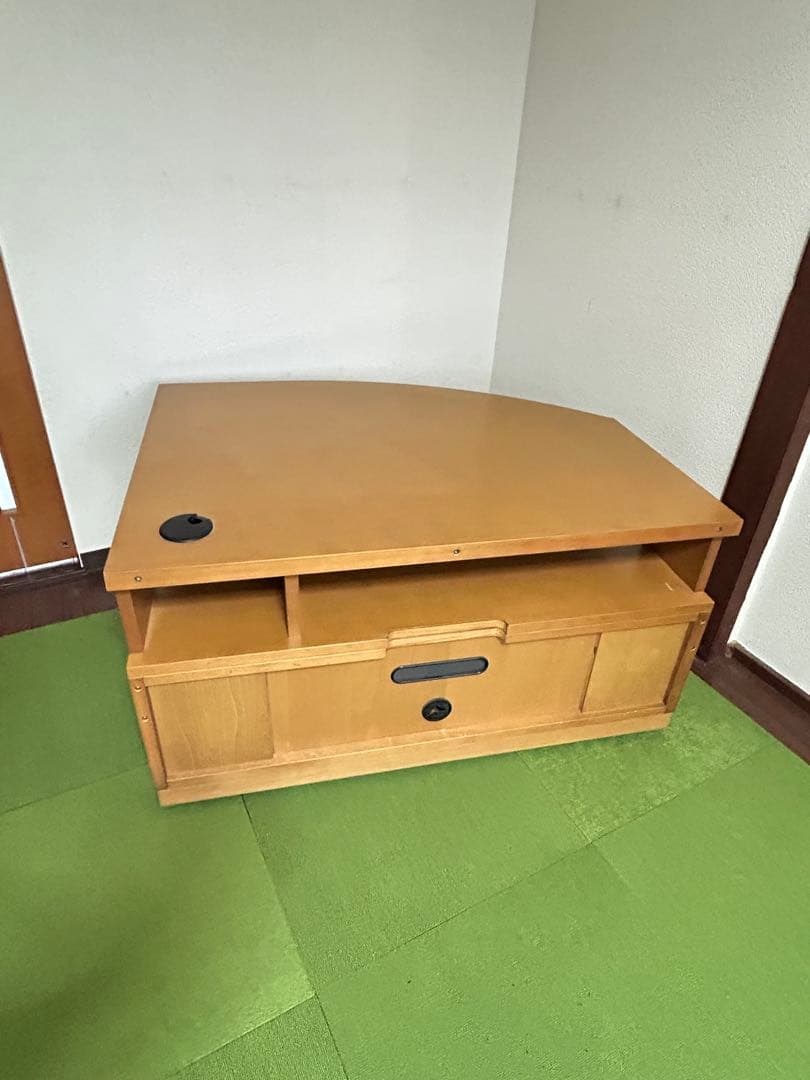 カリモク　テレビ台　テレビボード　キャビネット　木製　ガラス扉　キャスター付き