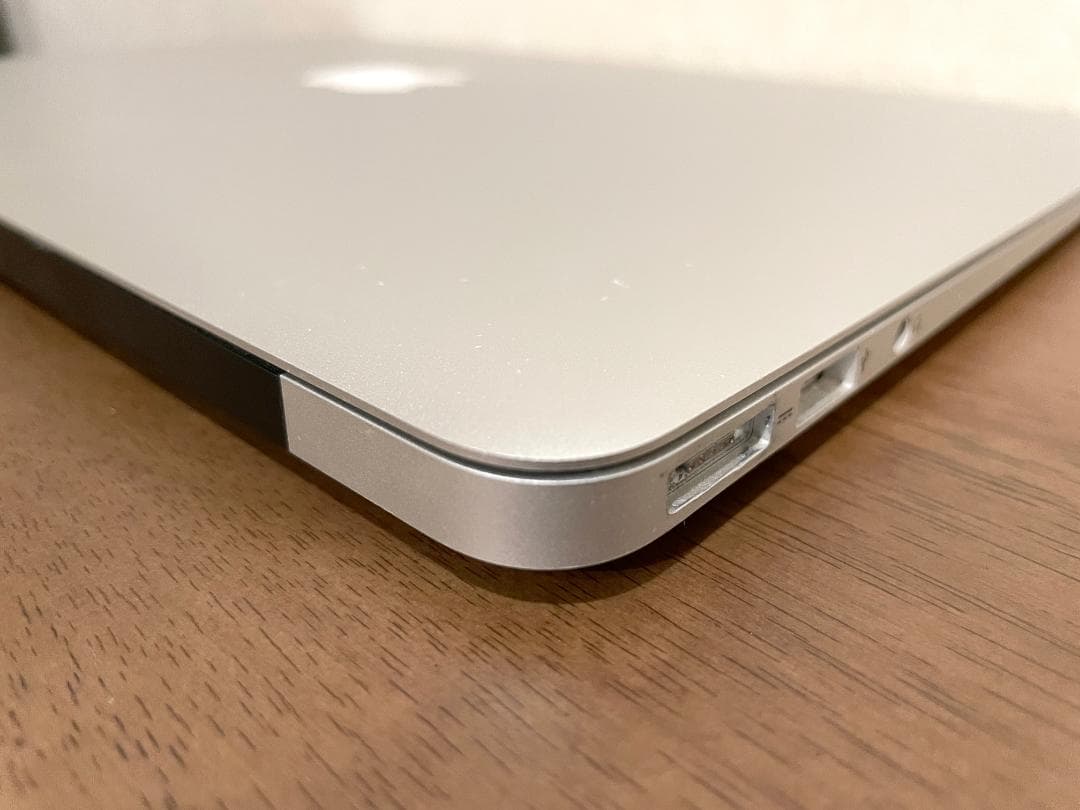 MacBook Air 13\"　2017　i5　8GB　121GB