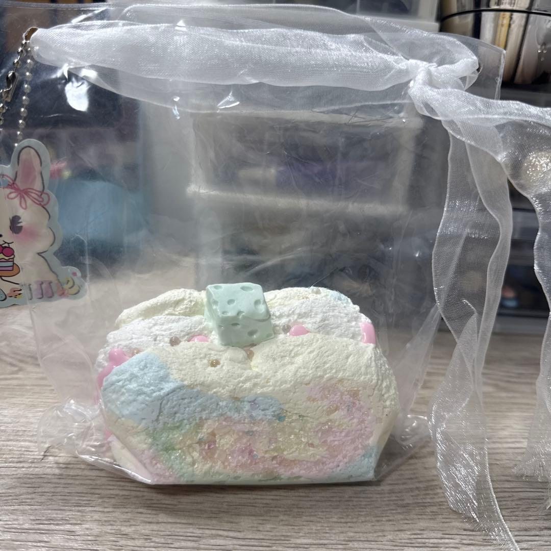 ファンタジー　3層ミニトースト　スクイーズ