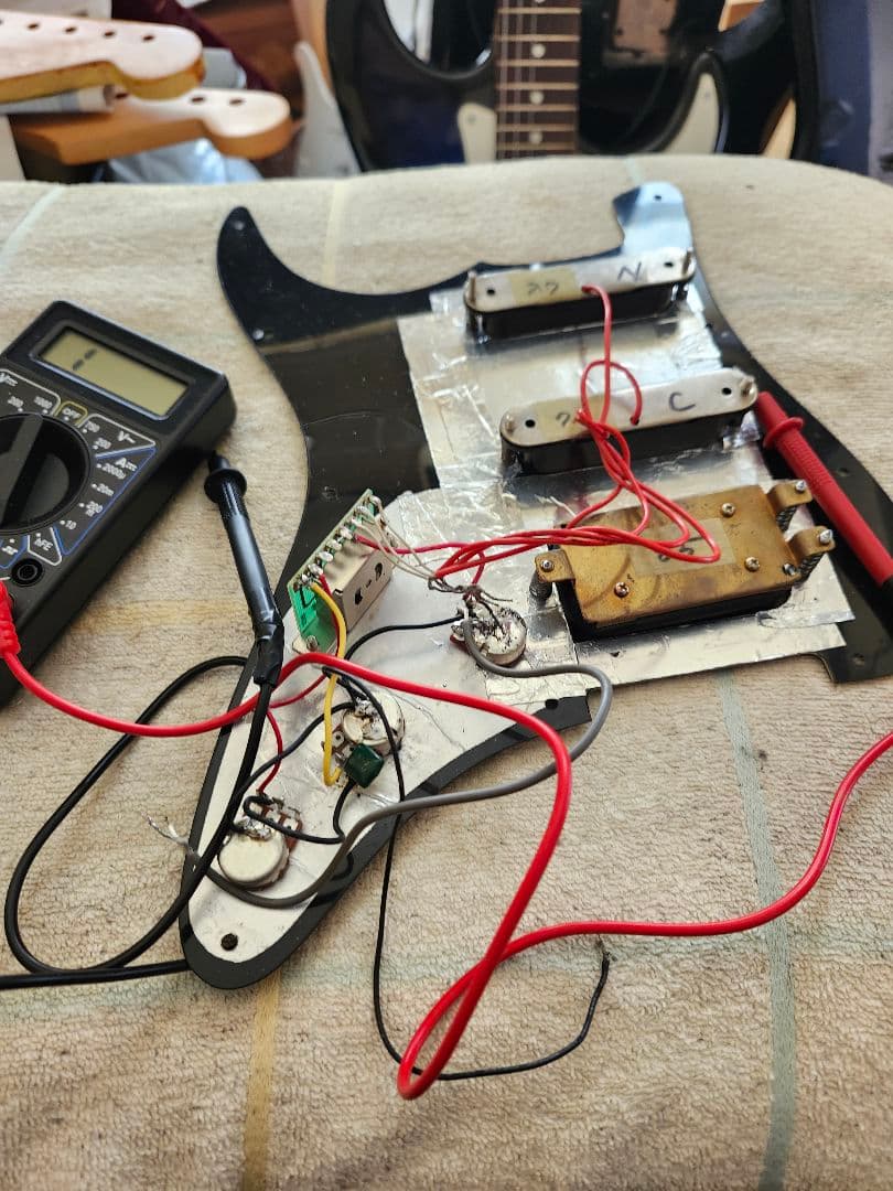 ノーブランドストラトキャスタータイプ ブラック マッチングヘッド