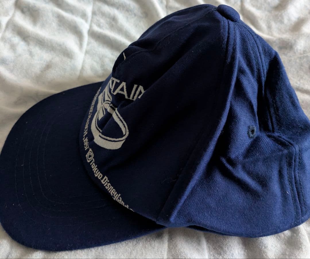 キャプテンEO　非売品キャップと宣材写真のセット