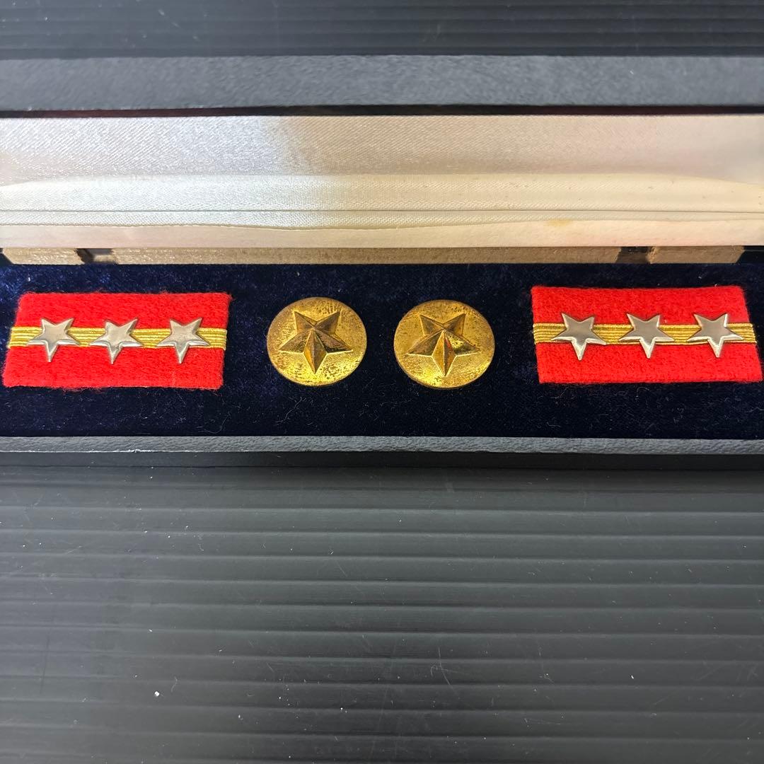 旧日本陸軍　石頭予備士官学校　￼第13期士官候補生　記章　￼一式箱付き