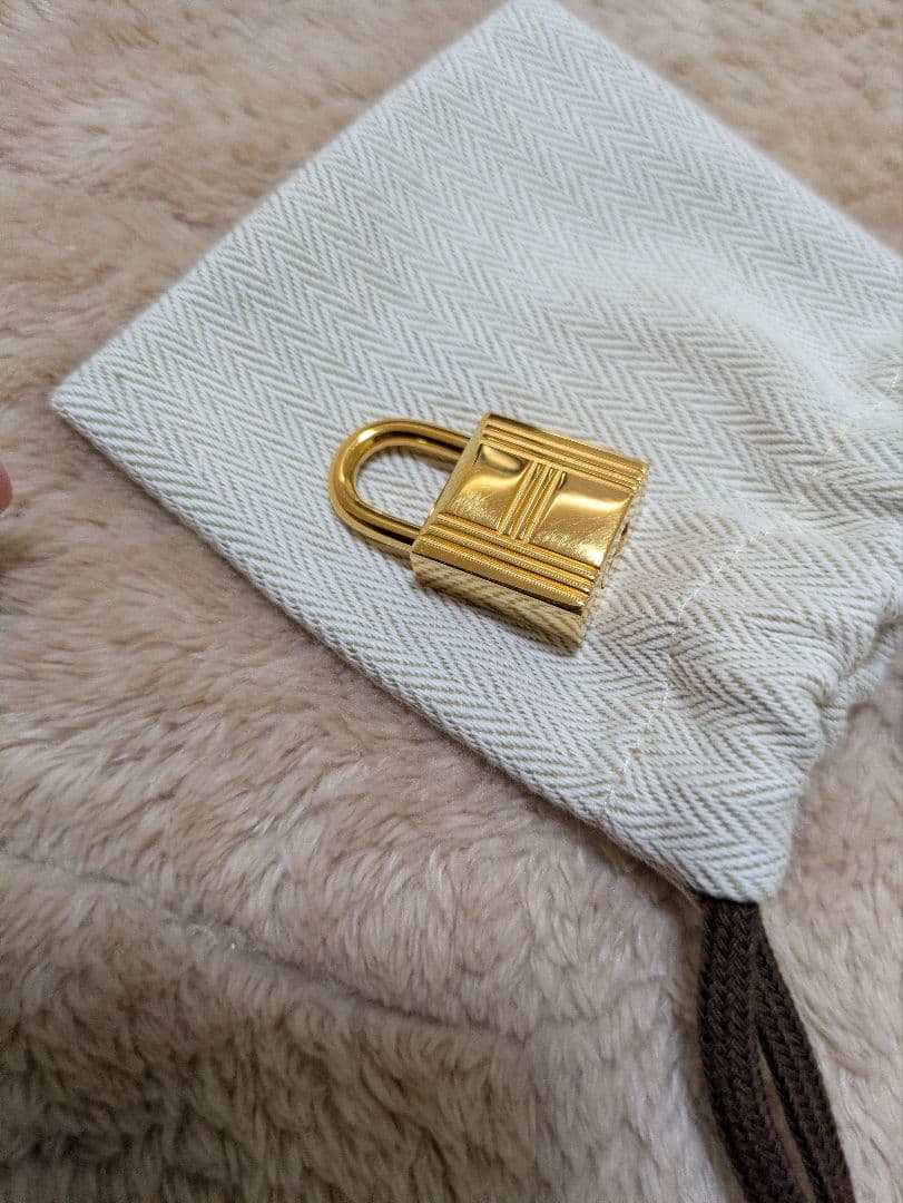 【売約済み】ボリード31 エトゥープ　ゴールド金具