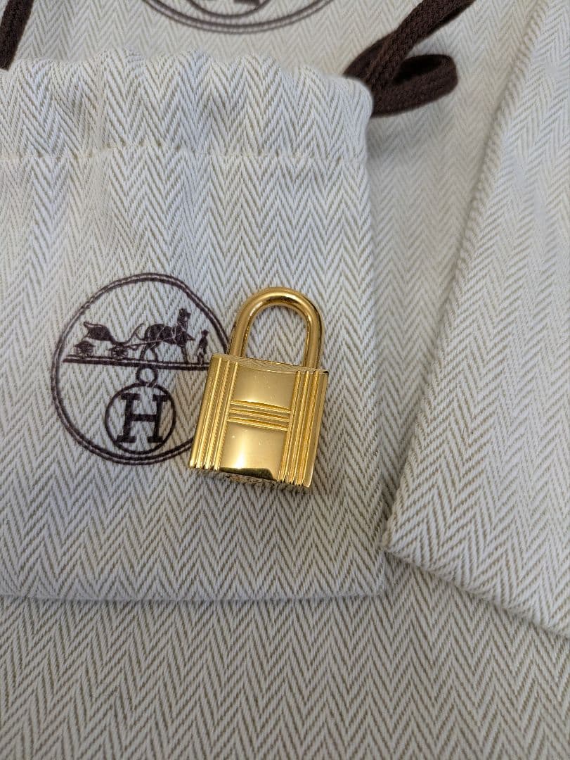 【売約済み】ボリード31 エトゥープ　ゴールド金具