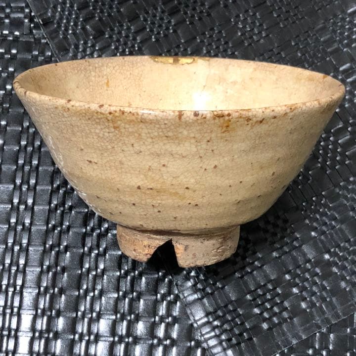 古美術品◼️かなり古そうな萩焼？の抹茶茶碗が蔵から出て来た。