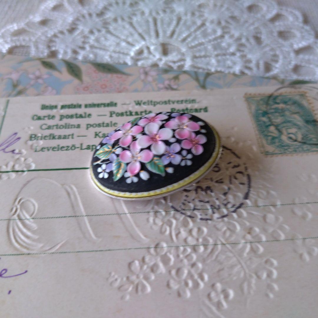 日本製ヴィンテージ　俊兼　トシカネ　有田焼　焼き物　あじさい　紫陽花　ブローチ