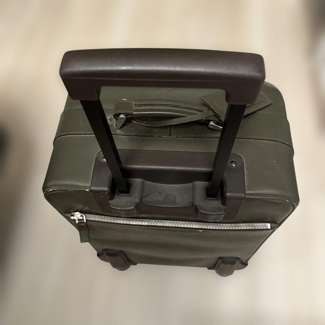 PRADA オリーブグリーン レザーキャリーケース期待持ち込みサイズ
