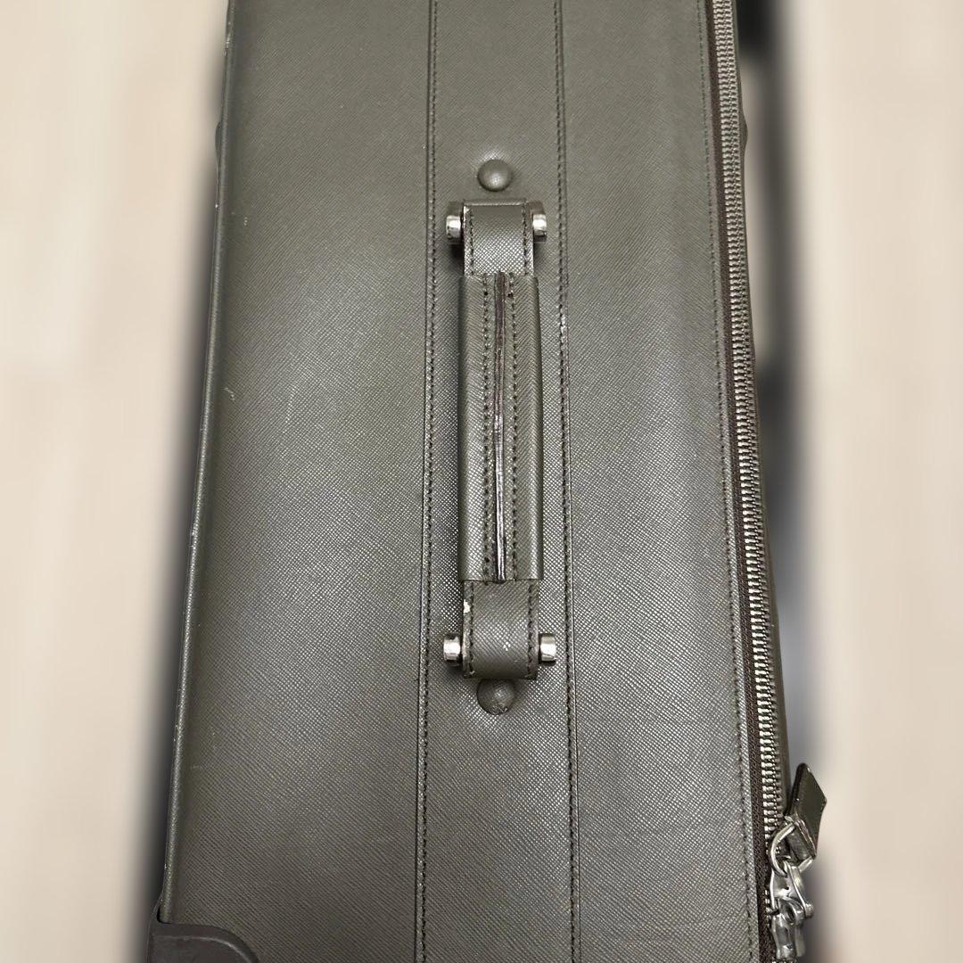 PRADA オリーブグリーン レザーキャリーケース期待持ち込みサイズ