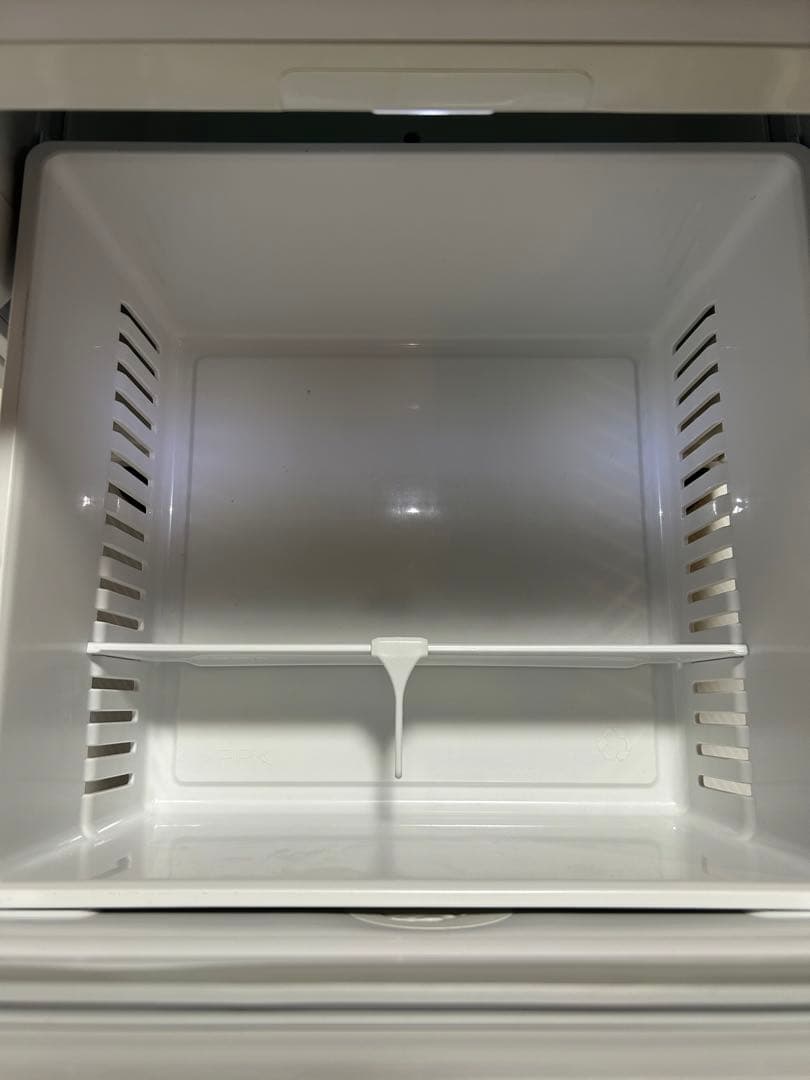 三菱 MITUBISHI ペルチェ方式 24L 冷蔵庫 RP-20A-P