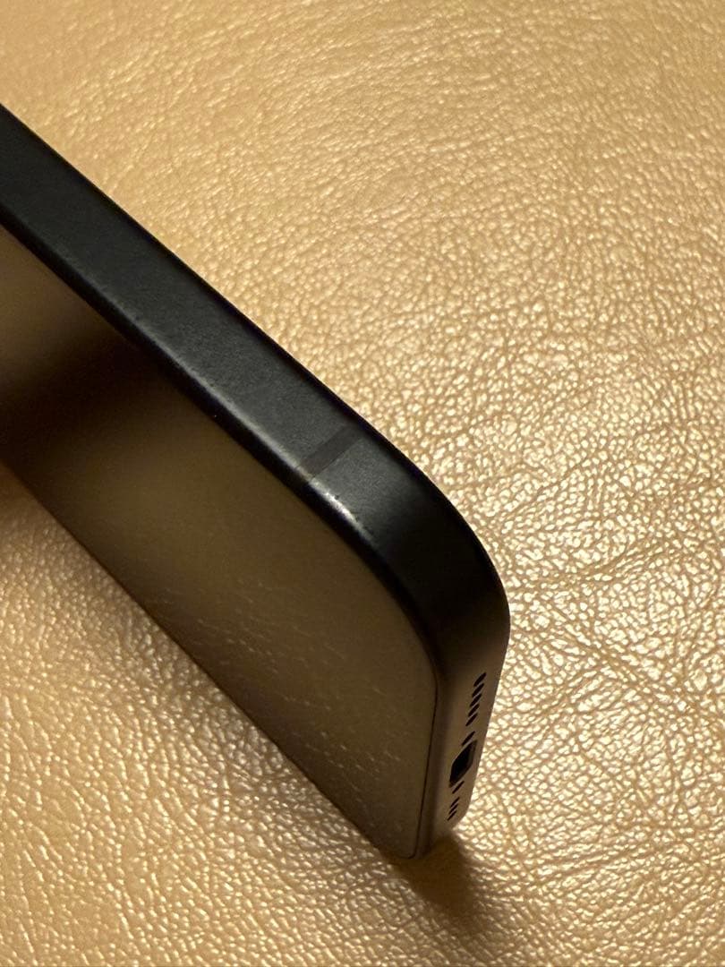 【美品】Apple iPhone15 ブラック128gb SIMフリー