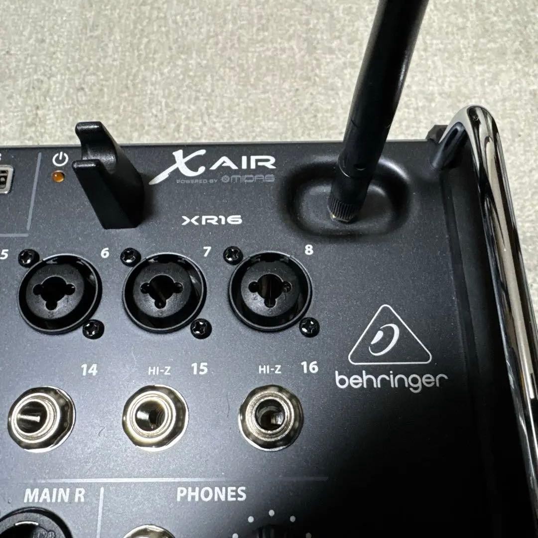Behringer XR16 デジタルミキサー　専用ケース付