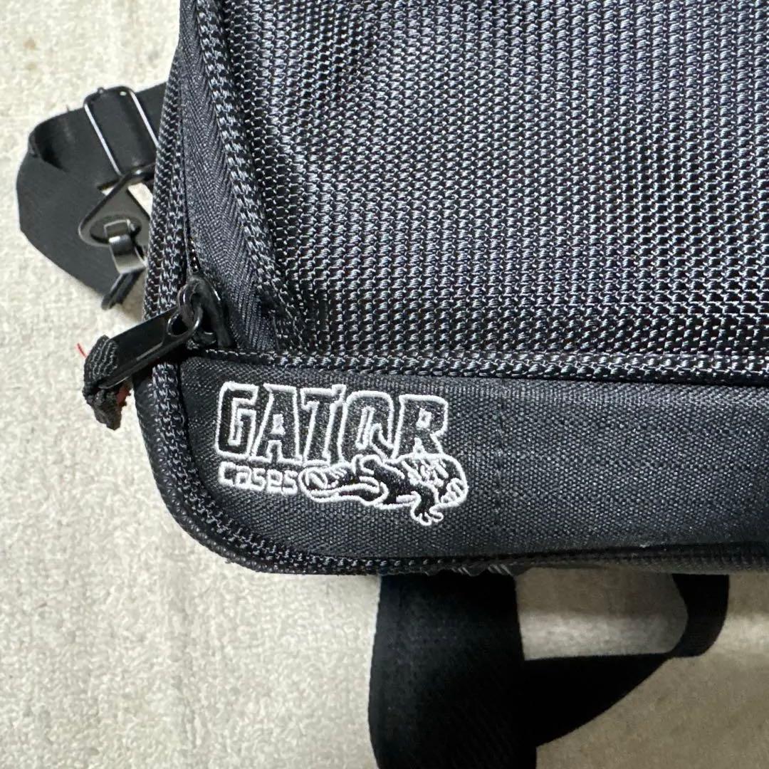 Behringer XR16 デジタルミキサー　専用ケース付