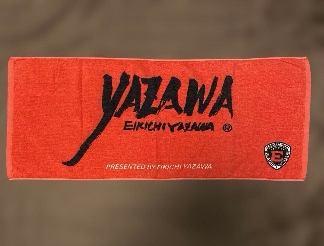 矢沢永吉　珍しい赤地にフデ黒ロゴ 89年当時物FTエンブレム白プレゼン83×34