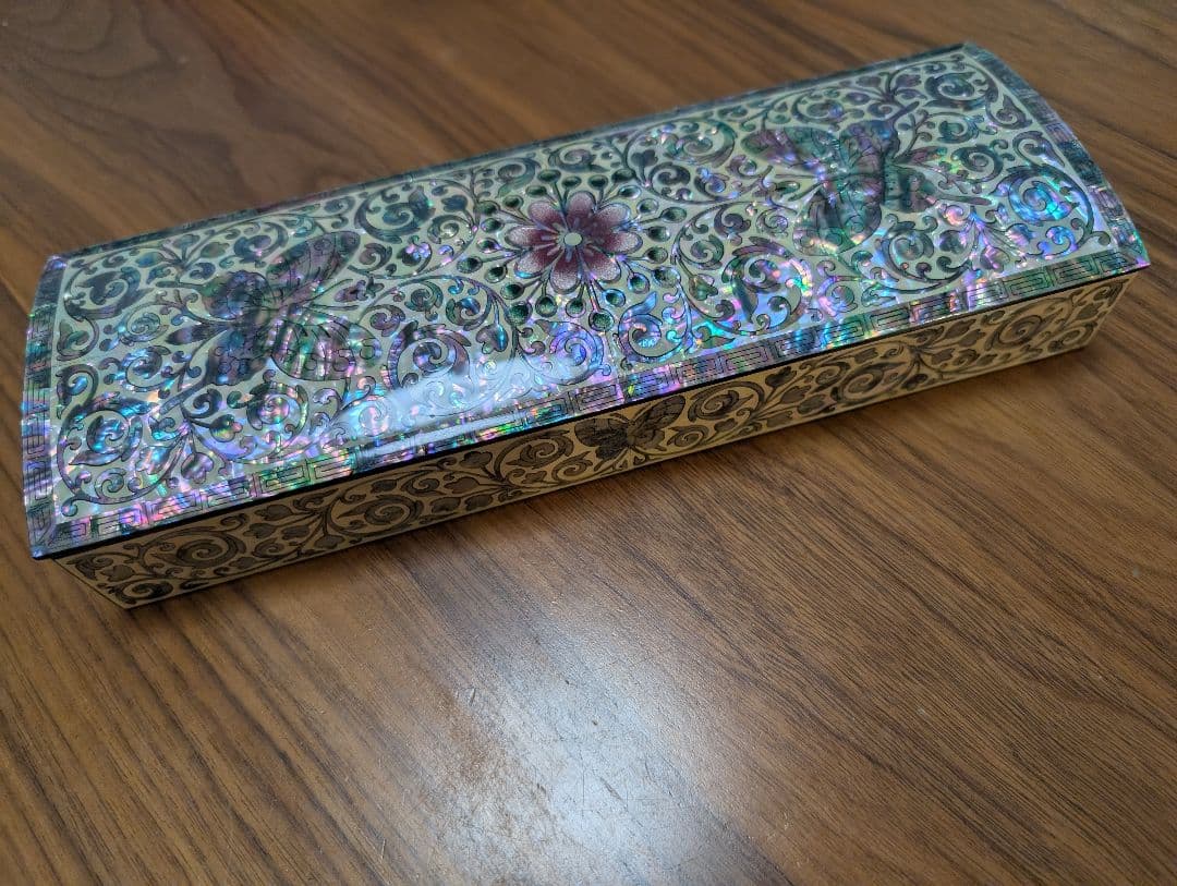 漆器 文箱 蝶と花の模様　未使用品