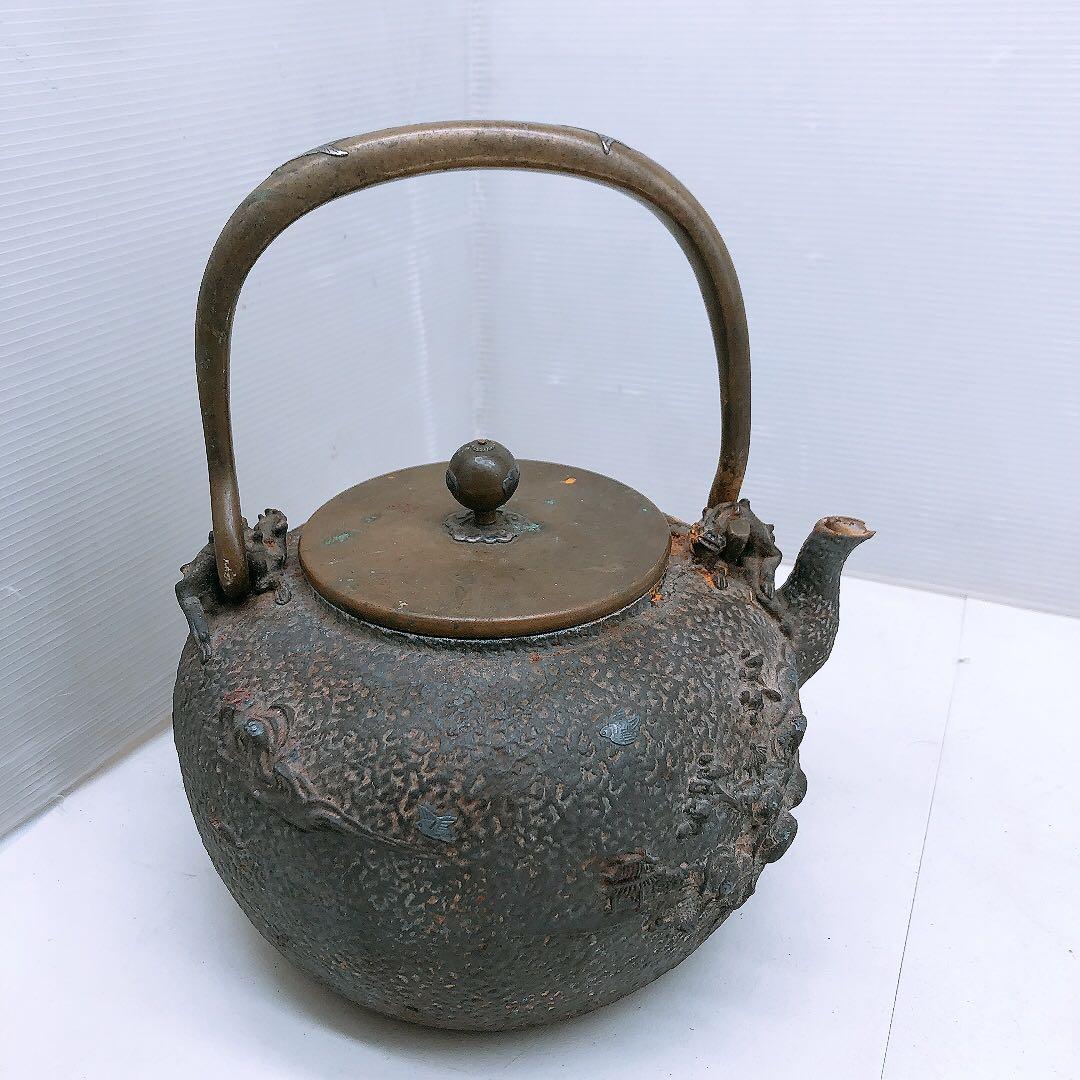【要確認】日本亀文 鉄瓶 銅蓋 動物モチーフ 重さ約2.5kg アンティーク
