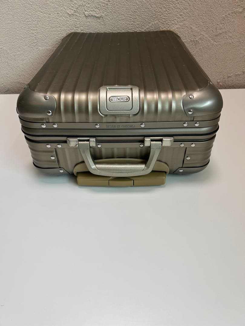 RIMOWA 「Topas Check-in M」チタニウムシャンパンゴールド