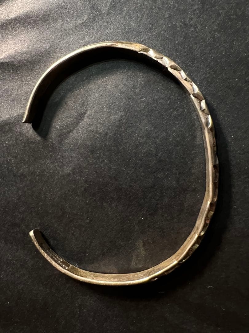 ナバホ族　Douglas Etsitt作　Sterling Silver