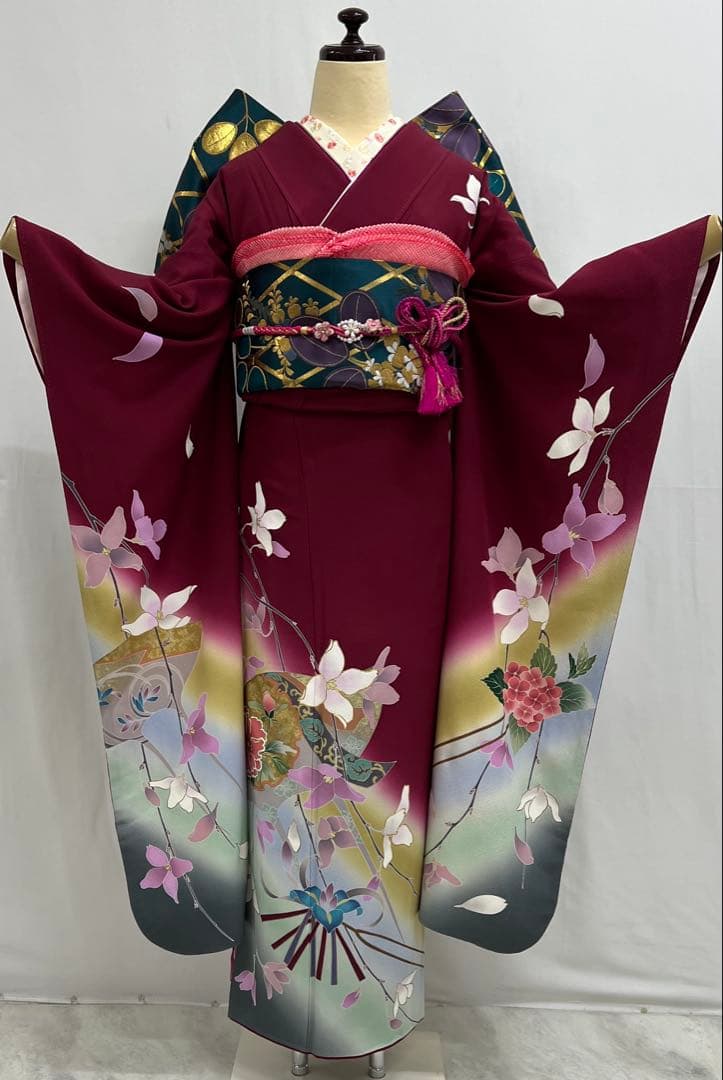 振り袖　フルセット　長襦袢付　赤　金彩加工　パールトーン　刺繍入り　522