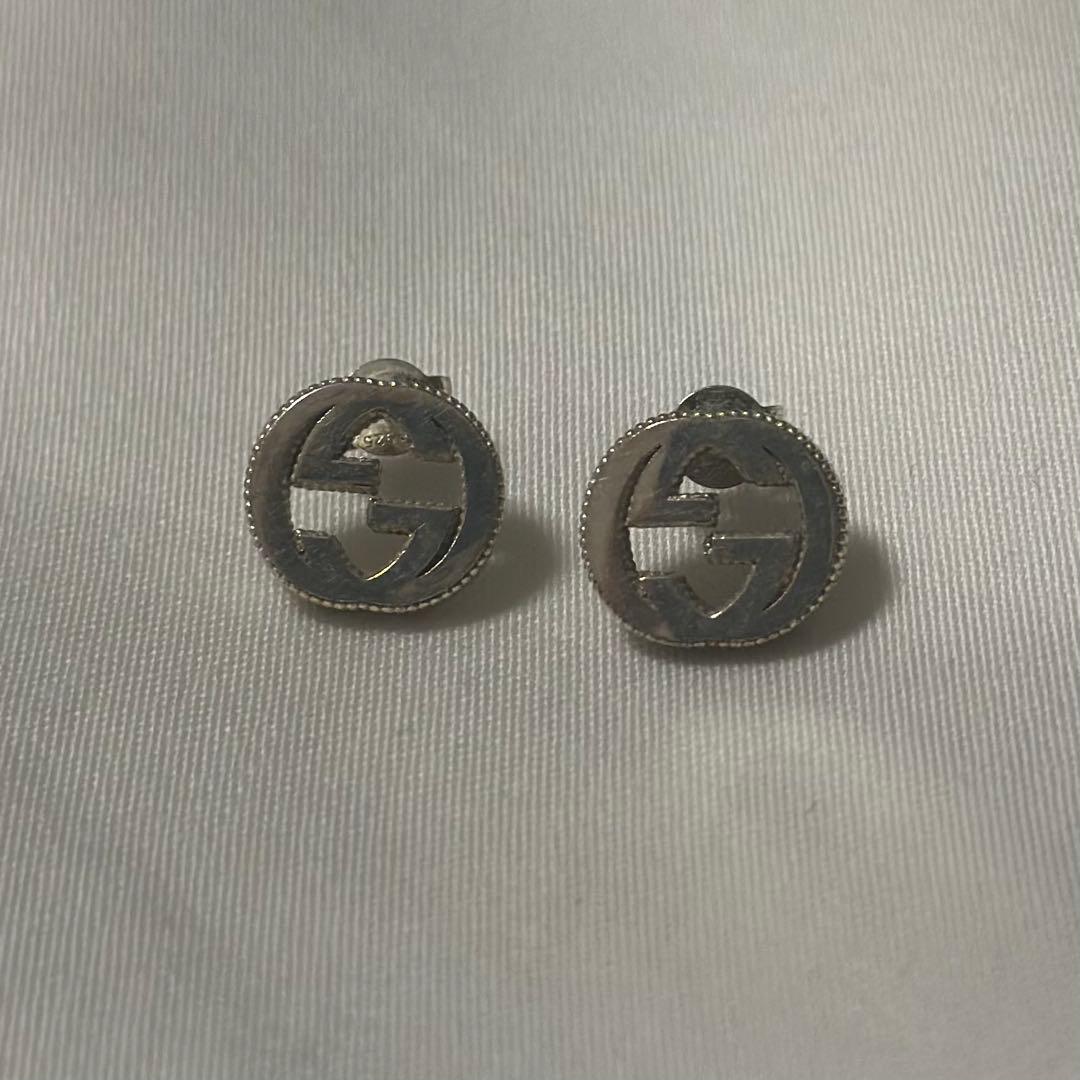 A*i様 Gucci ロゴ入りピアス