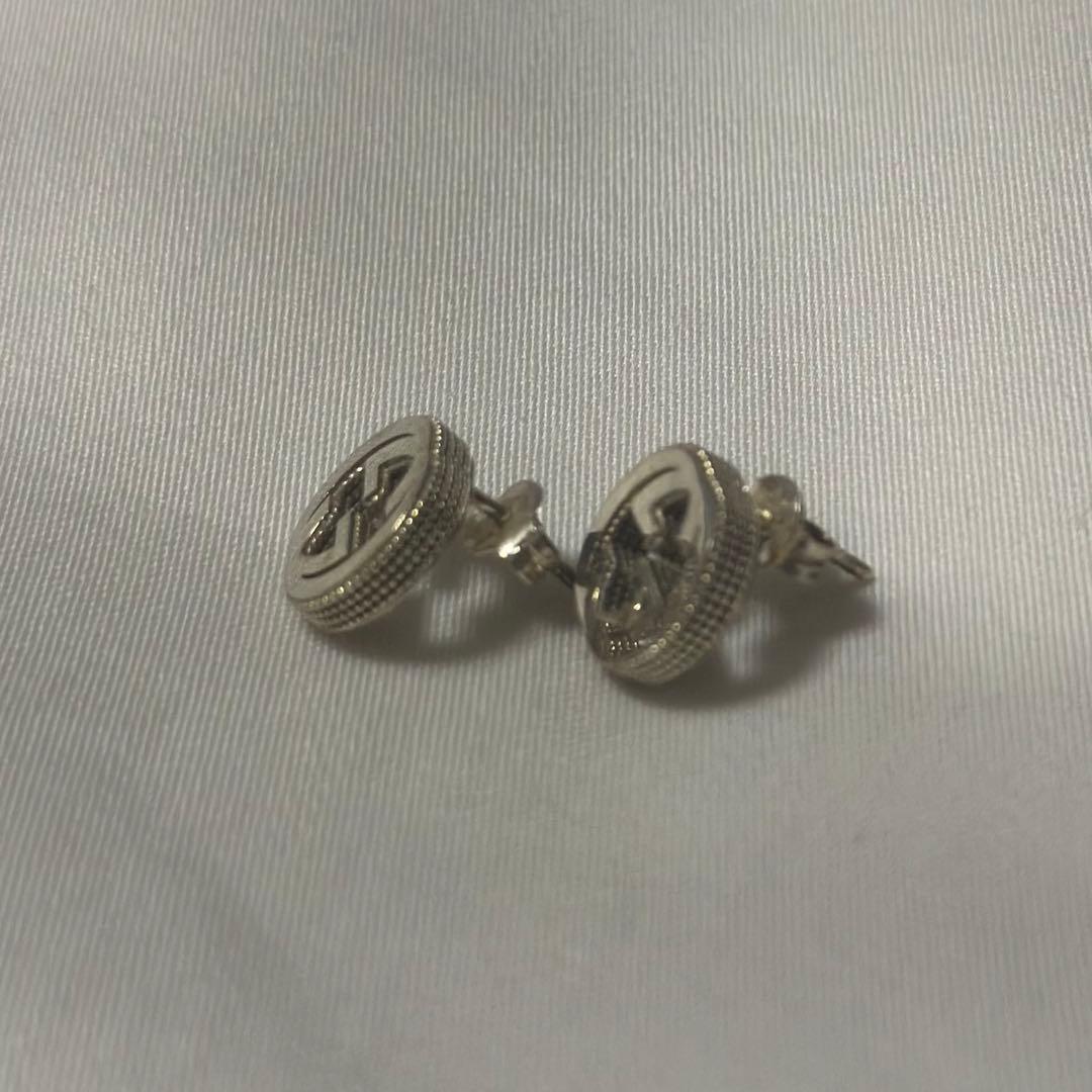 A*i様 Gucci ロゴ入りピアス