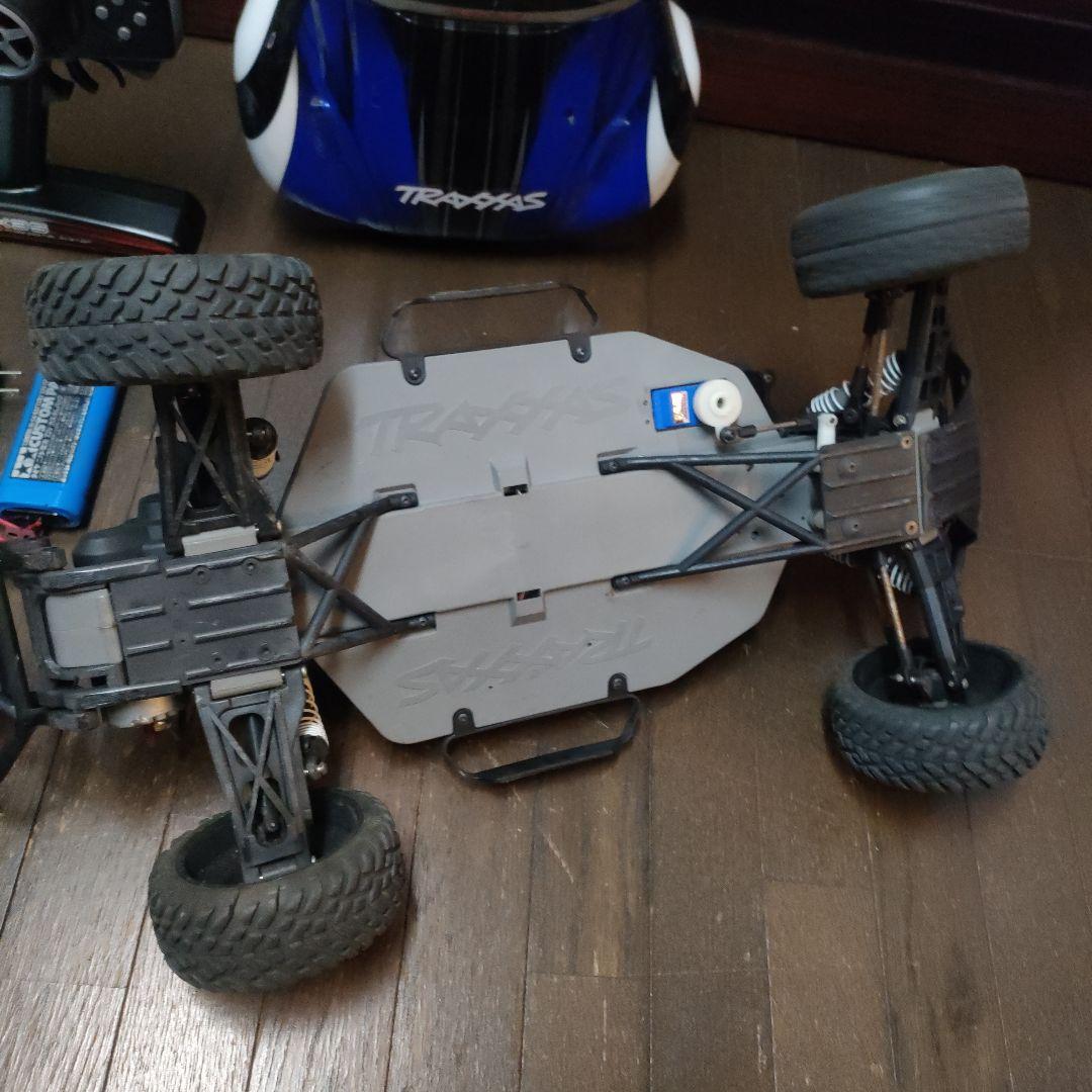 トラクサスTraxxas Slash 2WD SCトラック、フルセット