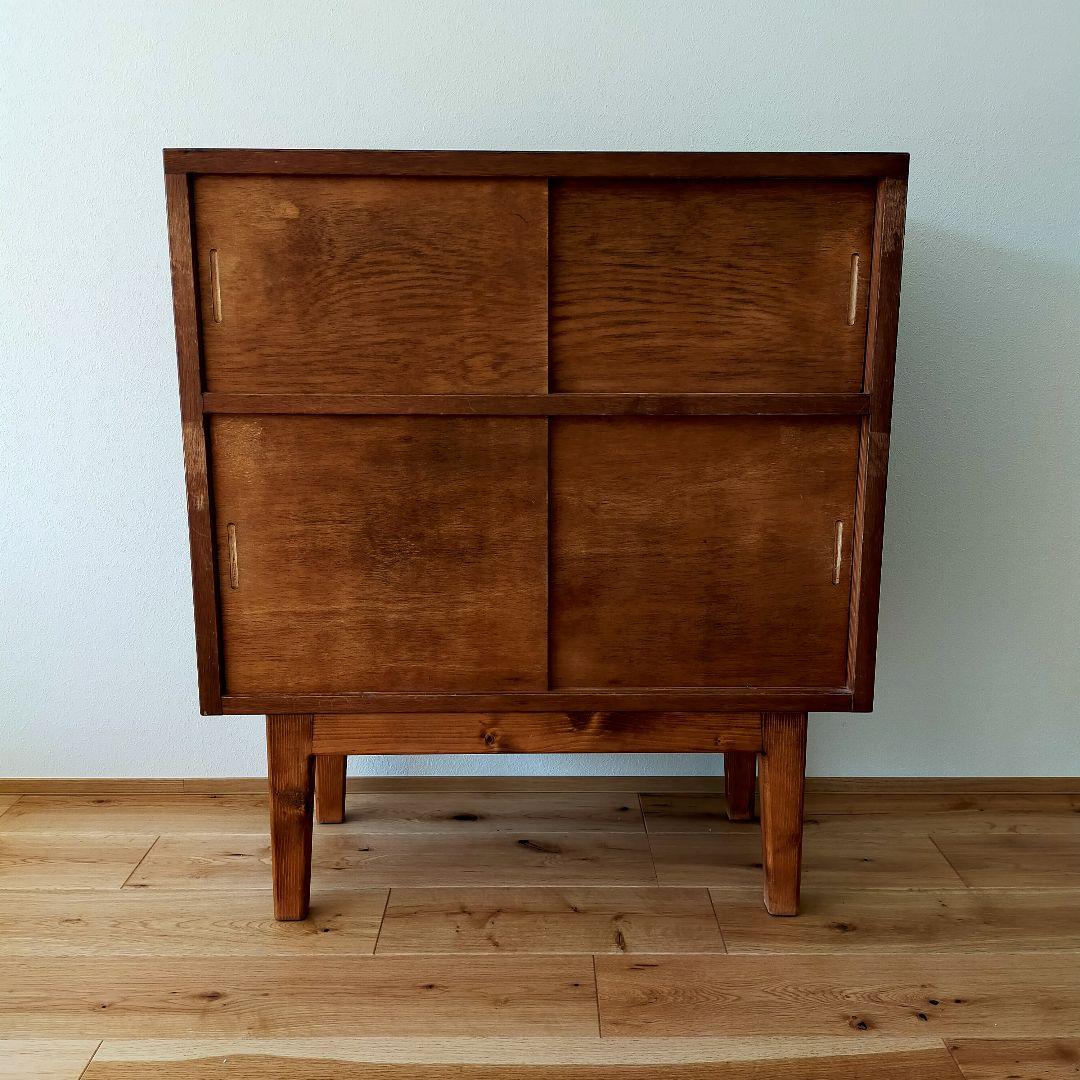 ヴィンテージ風木製キャビネット　本棚　収納