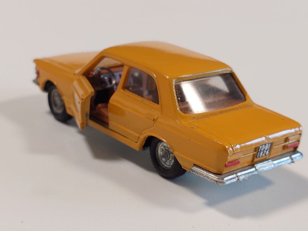 ミニカー MERCURY FIAT 130