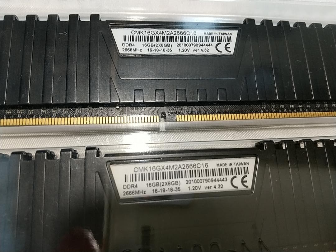 【動作確認済】Corsair 16GB (2 x 8GB) DDR4 2666