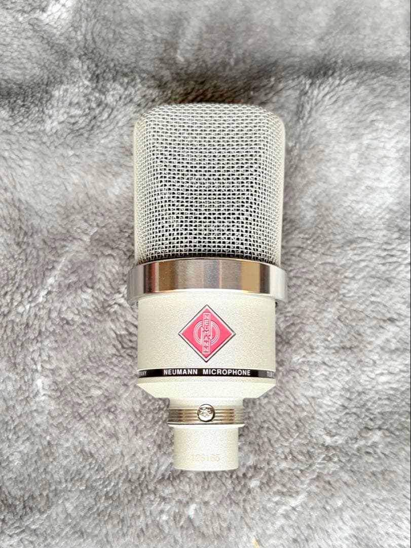 Neumann TLM 102 コンデンサーマイク（ニッケル）
