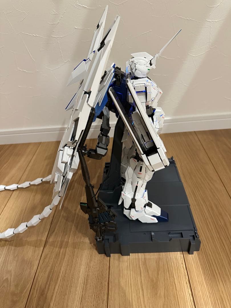 PG 1/60ユニコーンガンダムぺルフェクティビリティ完成品(LEDユニット有)
