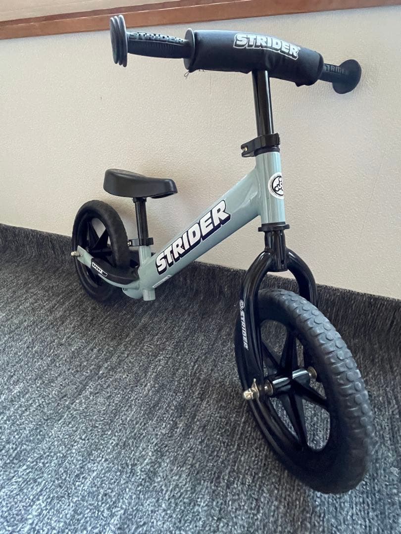 STRIDER ストライダー 12インチ 2023年限定色 アイスブルー