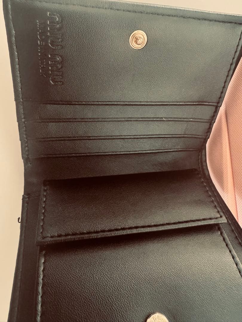 MIU MIU ブラック 二つ折り財布