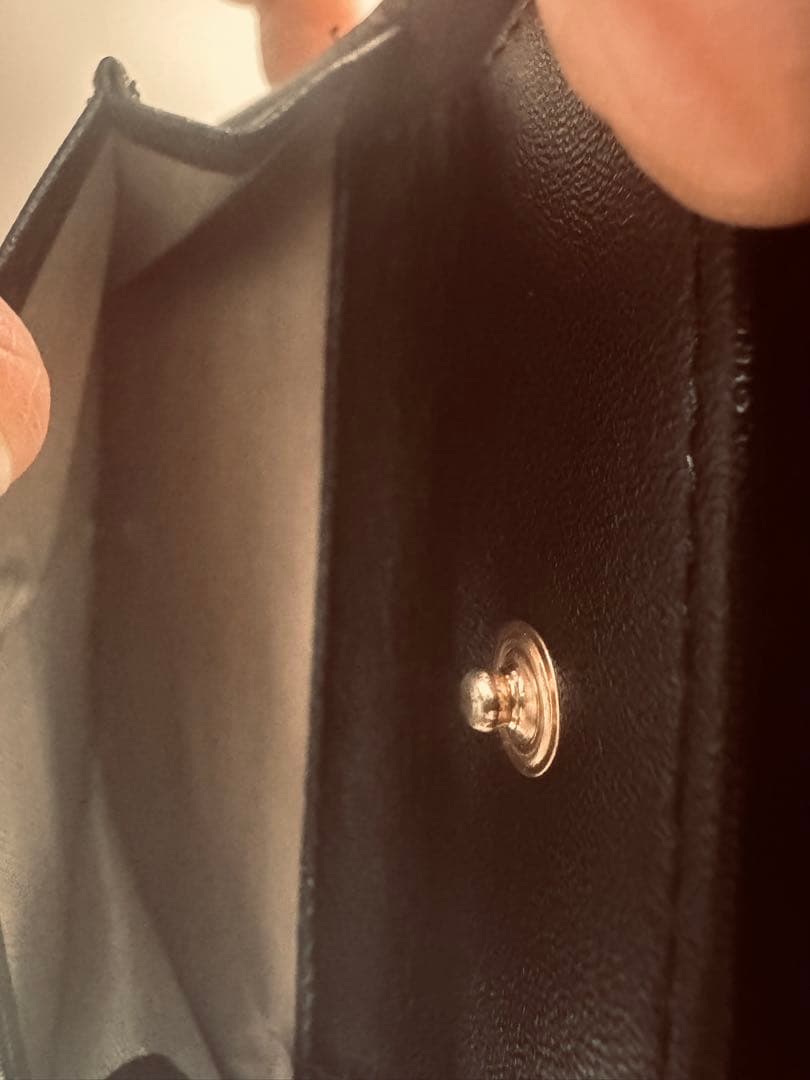 MIU MIU ブラック 二つ折り財布