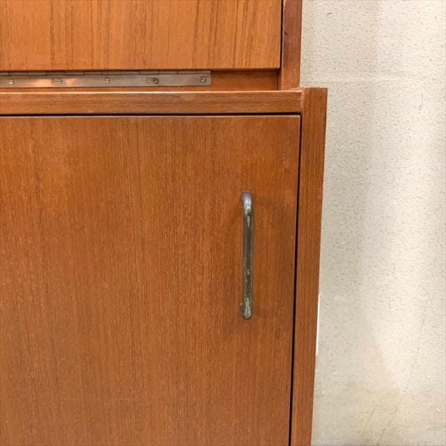 ヴィンテージのチークライティングキャビネット