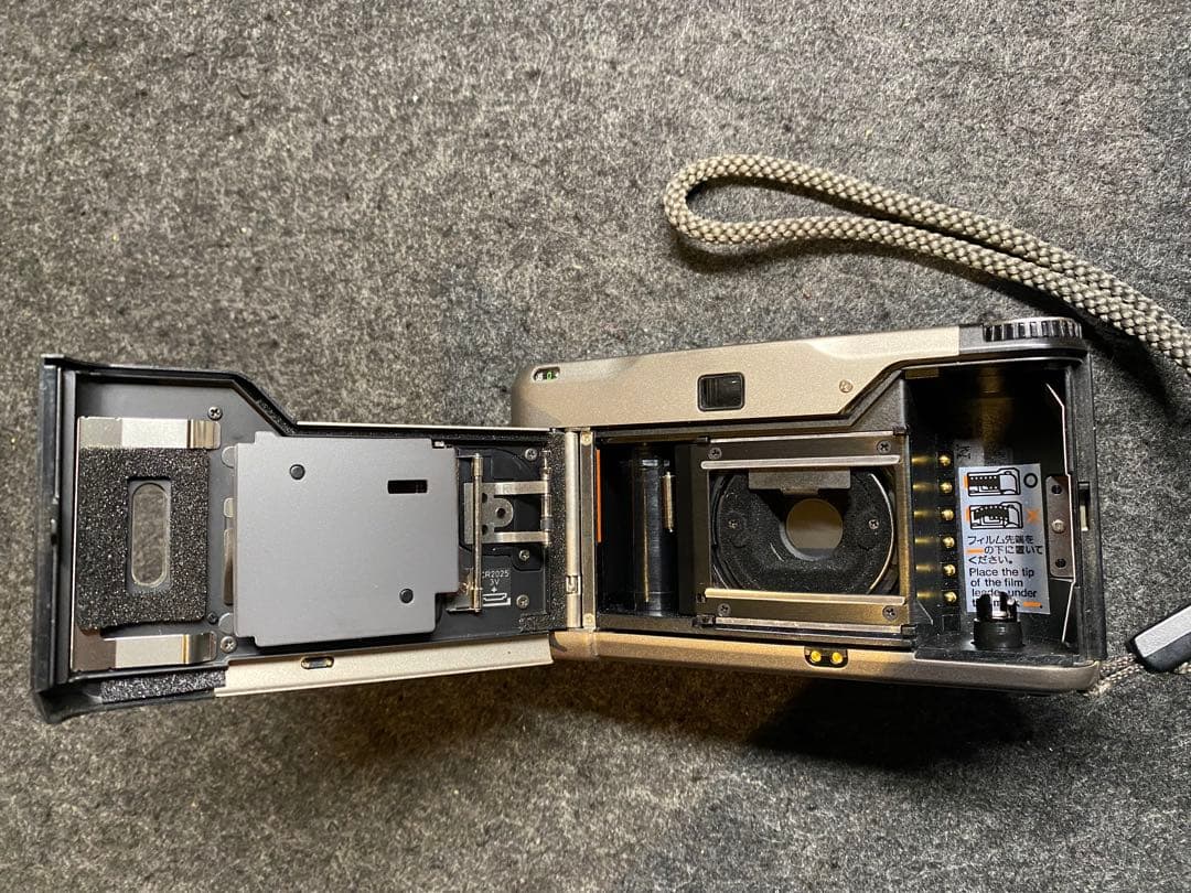 コンタックスT2 CONTAX T2 コンパクトフィルムカメラ