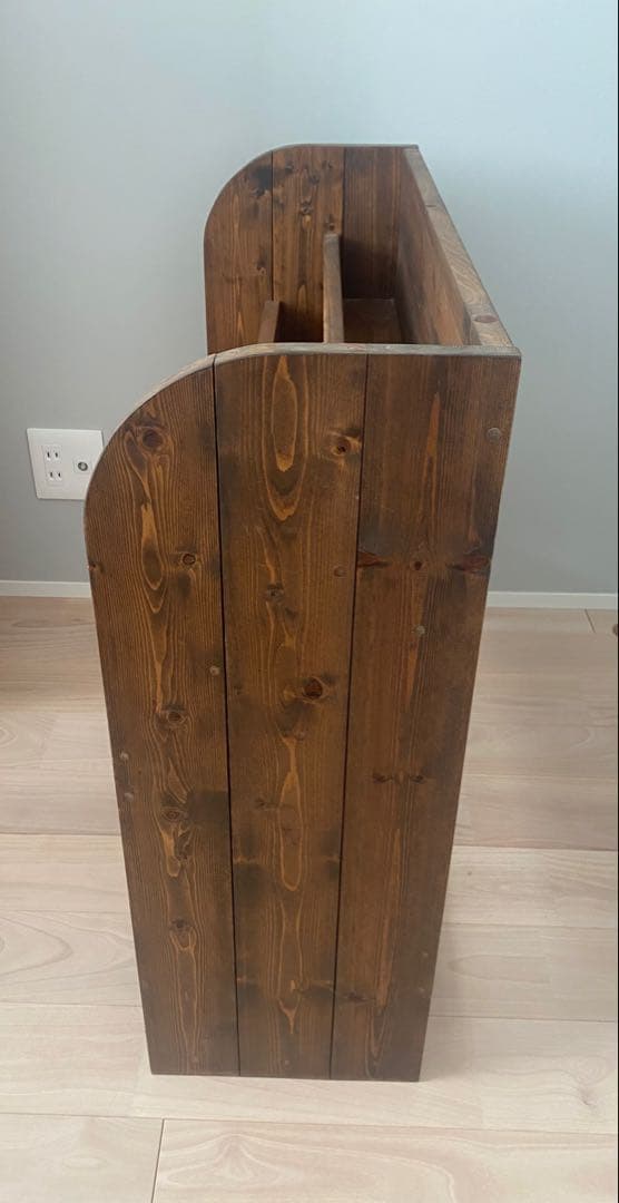 【送料込】無垢材の絵本棚　ハンドメイド作家作品
