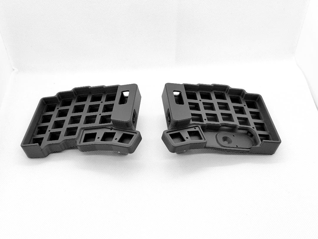 Keyball39ケース 可変テンティング、パームレスト付き