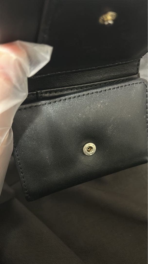 マリークワント　エンボスデイジーパール ミニウォレット　ブラック