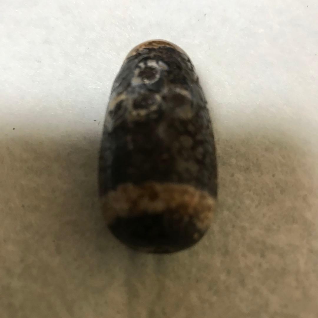 超激レア珍品‼︎ 古代老礦石　龍紋　たまご型閃電五眼天珠　フジヤマ