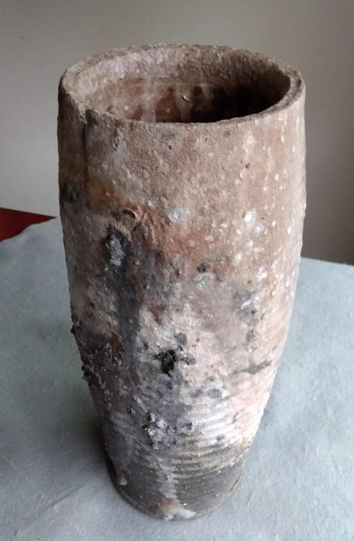 越前焼　白越不朝　塩越窯　自然灰釉究極美迸る逸品 還元窯変美筒状花器 No:12