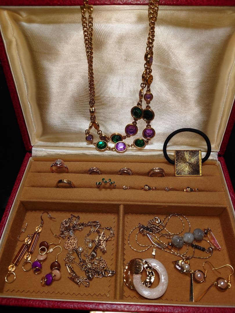 遺品整理アクセサリーまとめ売り