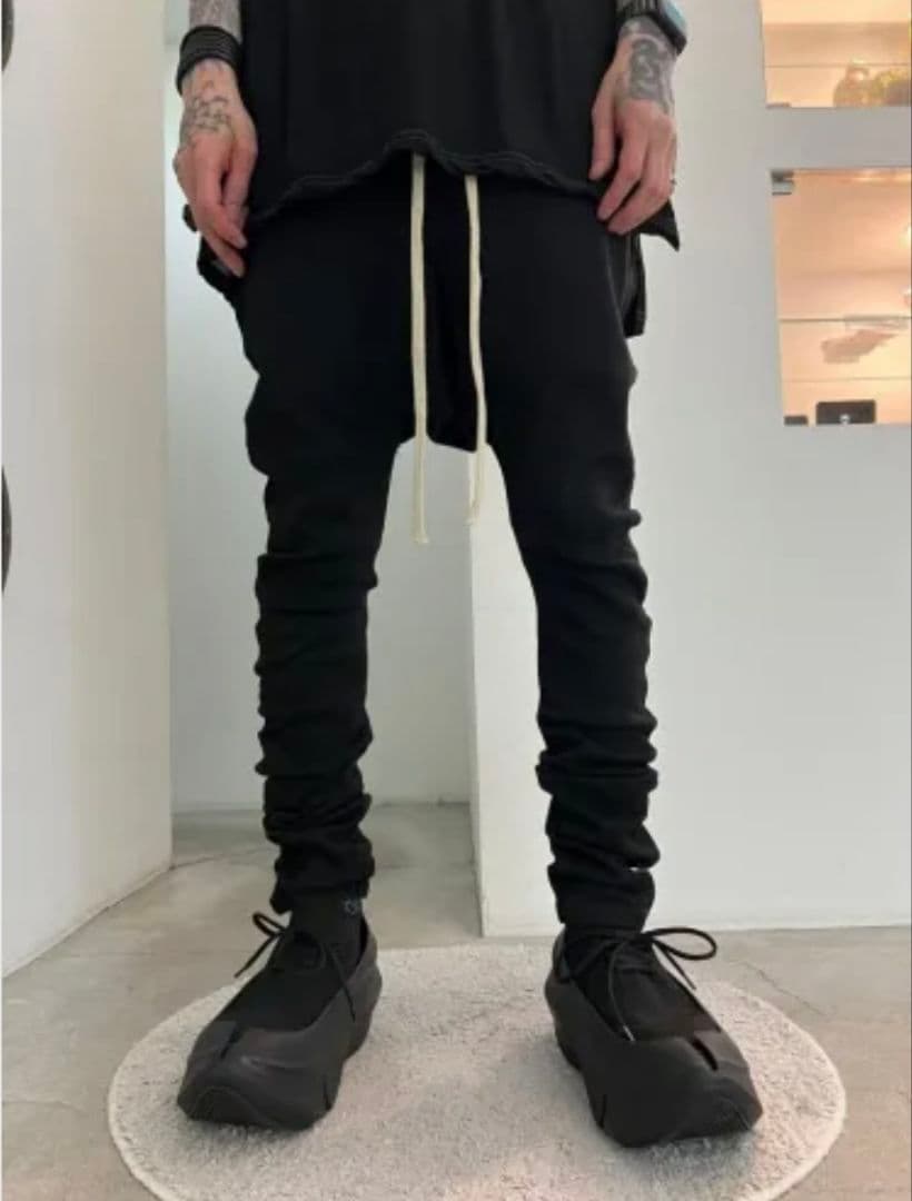 A.F ARTEFACT／ストレッチ サルエルスキニー