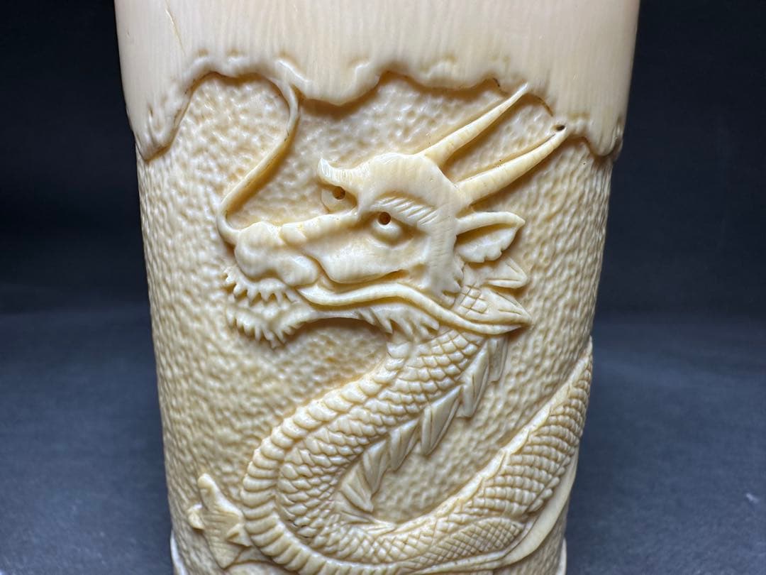 極上　天然素材　アンティーク　筆筒　置物　骨董　飾り物　古美術品　 細密細工彫刻