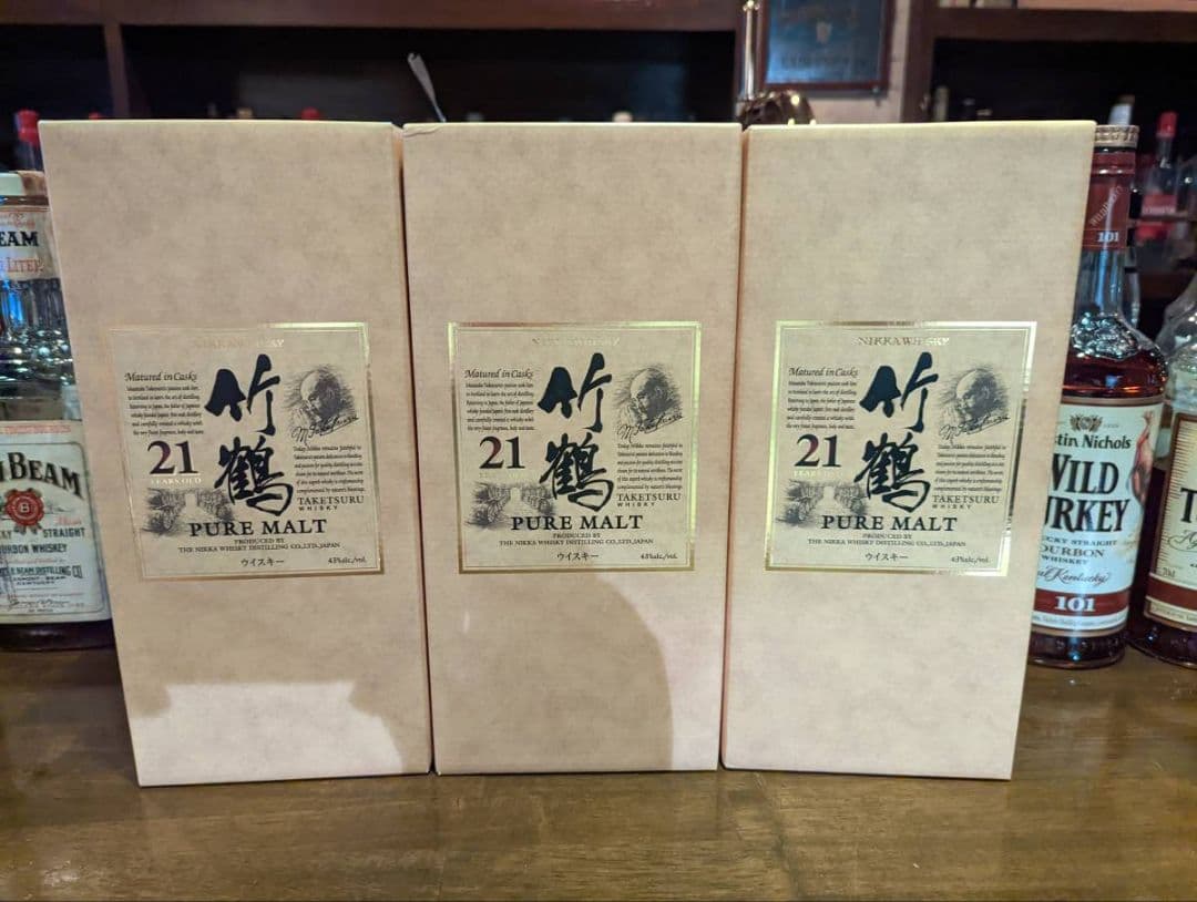 ニッカウイスキー『竹鶴21年ギフトセット３本余市モスカルウッドフィニッシュ２本』