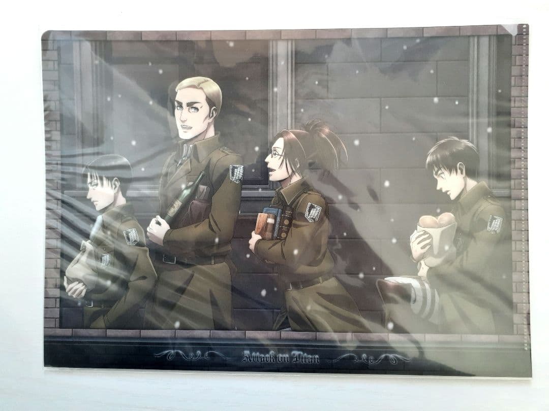 進撃の巨人　クリアファイル　リヴァイ　エルヴィン　ハンジ　エレン
