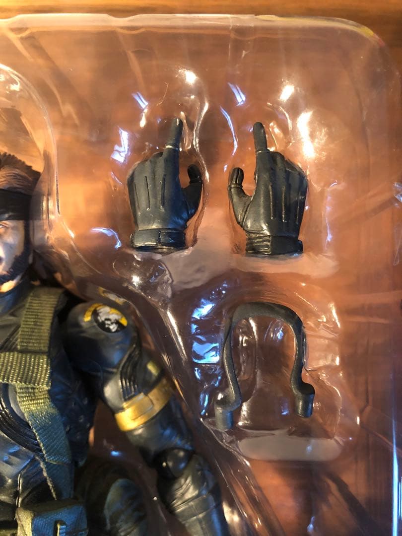 プレイアーツ改 スネーク スニーキングスーツ L GEAR SOLID