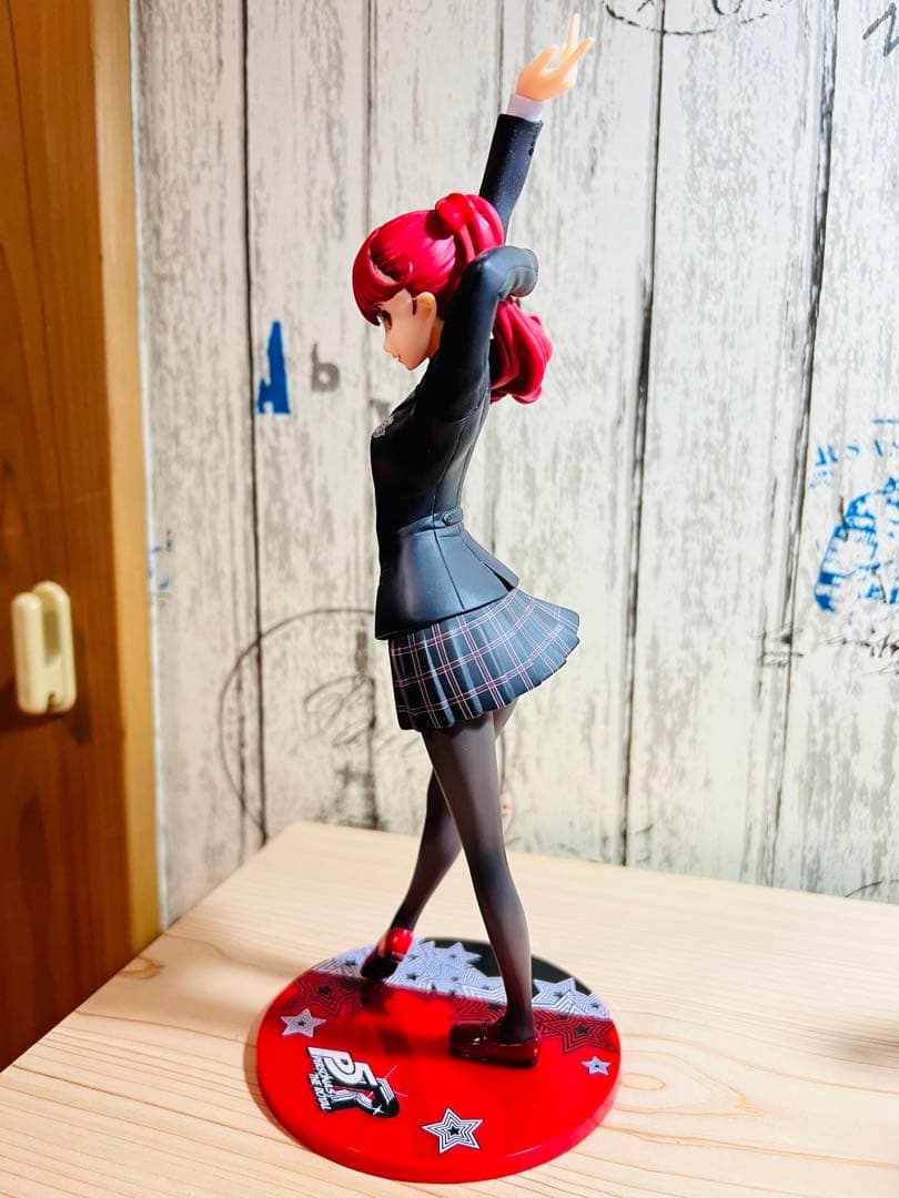 ペルソナ5　ザ・ロイヤル　1/7スケールフィギュア　芳澤かすみ
