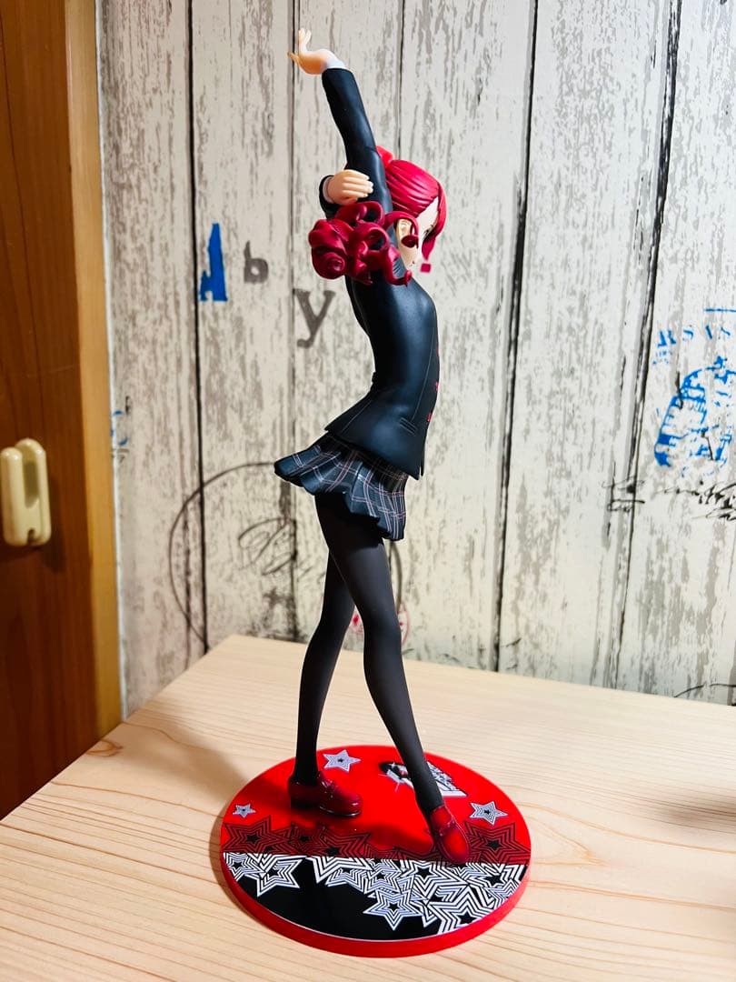 ペルソナ5　ザ・ロイヤル　1/7スケールフィギュア　芳澤かすみ