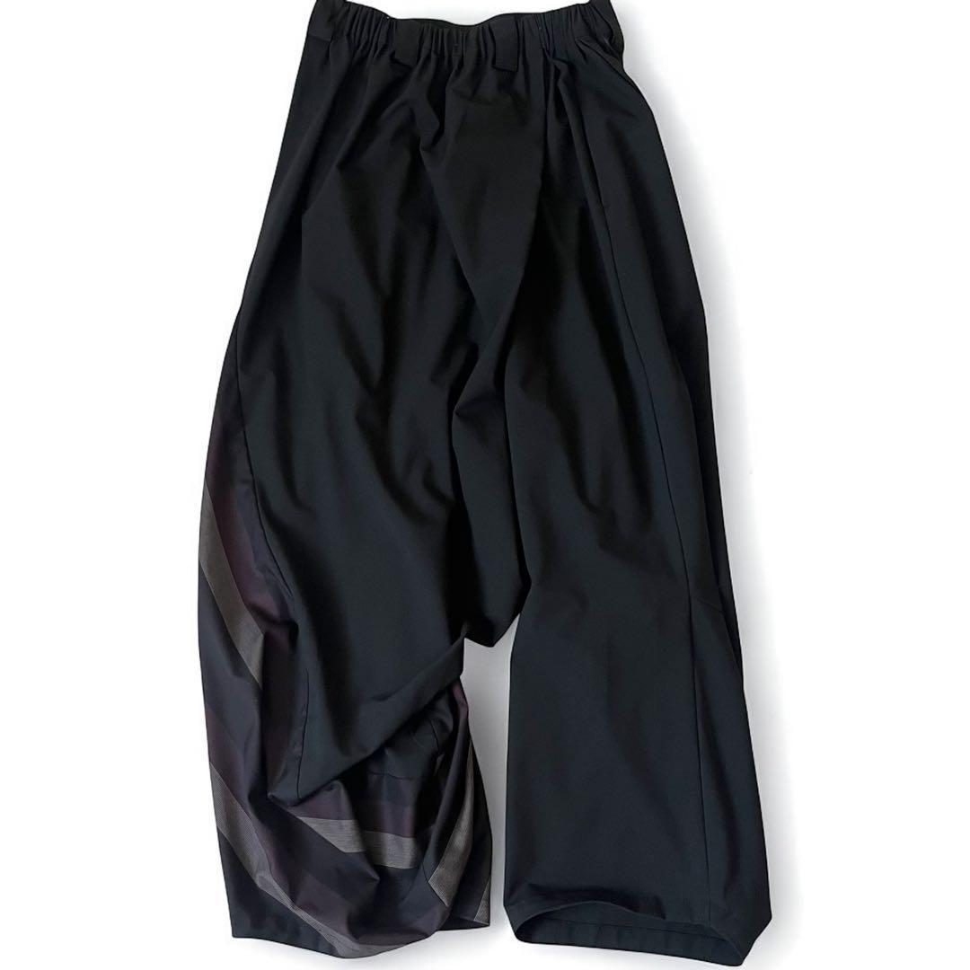 極美品 萌 24SS 変形 サルエルパンツ ストライプ ブラック